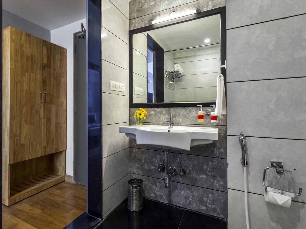 Oyo Townhouse 5 Jubilee Hills Hyderabad Exterior foto